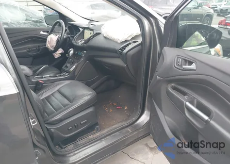 2016 Ford Escape Titanium из США, поврежденный, VIN 1FMCU0JX2GUA30516